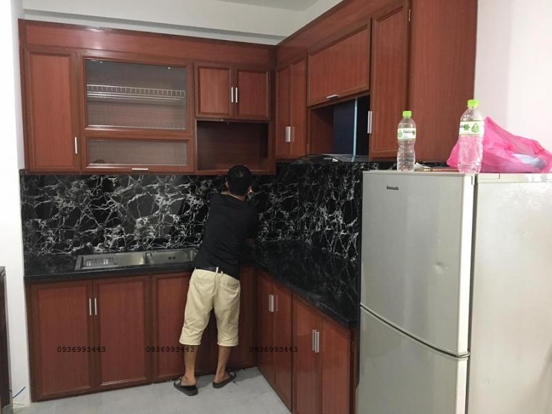 Tủ bếp nhôm vân gỗ Tủ bếp nhôm vân gỗ
