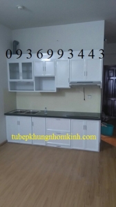 mẫu thi công tủ bếp nhôm kính
