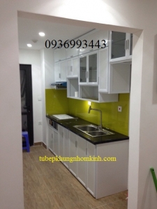 mẫu thi công tủ bếp nhôm sơn tĩnh điện