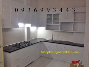 thiet ke tu bep nhom kinh chu L