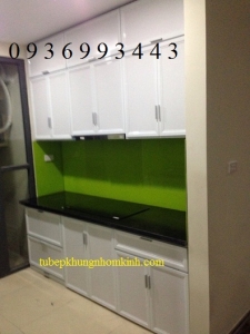 mẫu tủ bếp nhôm sơn tĩnh điện chữ I