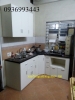 mẫu tủ bếp nhôm cánh gỗ nhựa - anh 1