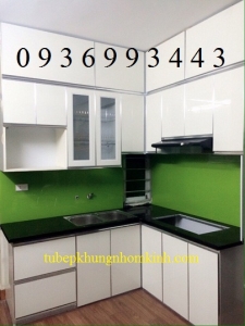 mẫu thi công tủ bếp nhôm cánh Acrylic