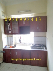 mẫu tủ bếp nhôm vân gỗ