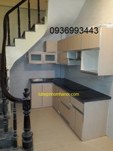 thiết kế tủ bếp nhôm cánh laminate