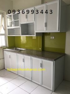 mẫu tủ bếp nhôm kính