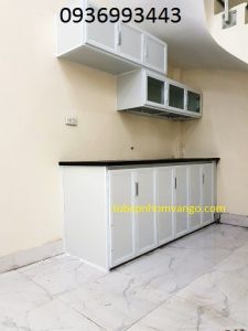 tủ bếp nhôm kính