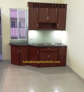 mẫu tủ bếp nhôm vân gỗ