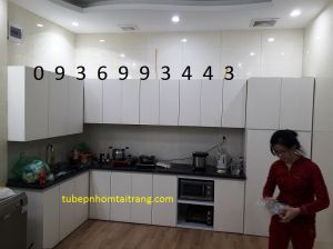 thi công tủ bếp gỗ nhựa