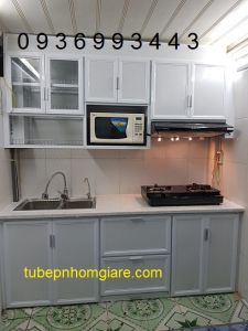 mẫu tủ bếp nhôm