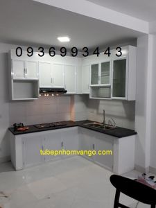 mẫu thiết kế tủ bếp nhôm sơn tĩnh điện