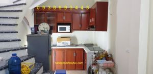 thiết kế tủ bếp nhôm vân gỗ đẹp