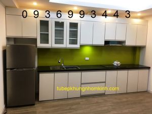 tủ bếp Acrylic chữ I
