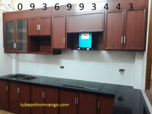 mẫu tủ bếp nhôm kính