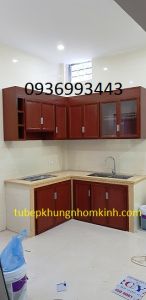 tủ bếp nhôm vân gỗ xây bệ bếp