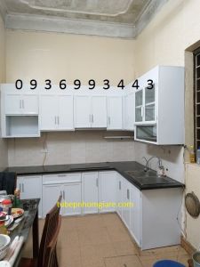 Tủ bếp nhôm sơn tĩnh điện chữ L