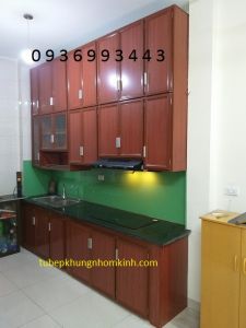 thiết kế tủ bếp nhôm vân gỗ