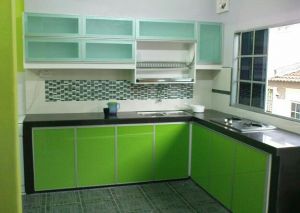 tủ bếp nhôm hệ cánh kính