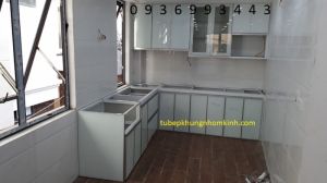 thiết kế tủ bếp nhôm sơn tĩnh điện cánh Zang Lee