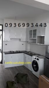 mẫu thi công tủ bếp nhôm sơn tĩnh điện
