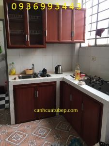 mẫu thi công tủ bếp nhôm xây bệ bếp