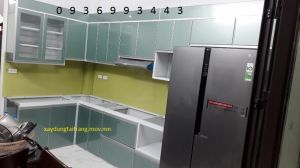 mẫu tủ bếp nhôm kính cánh hệ Zang Lee