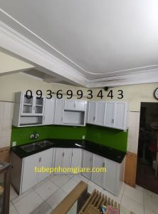 tủ bếp nhôm sơn tĩnh điện
