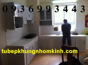 tủ bếp nhôm kính