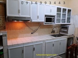 mẫu thi công tủ bếp nhôm sơn tĩnh điện