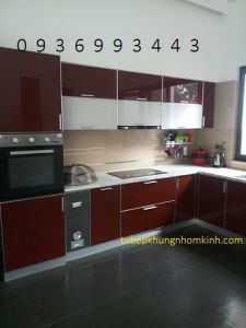mẫu tủ bếp nhôm cánh hệ Zang Lee mặt Acrylic đẹp
