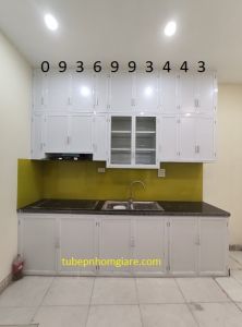 mẫu tủ bếp nhôm sơn tĩnh điện