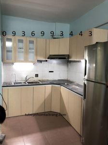 tủ bếp nhôm cánh Laminate dán nẹp cạnh