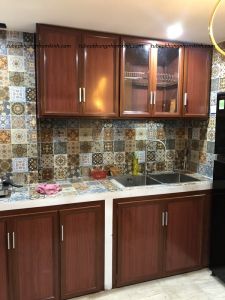 Tủ bếp nhôm vân gỗ