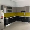 Tủ bếp nhôm mặt cánh kính mầu - anh 1