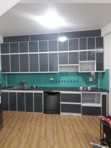 tủ bếp nhôm cánh kính mầu01
