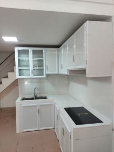 tủ bếp nhôm trắng sứ