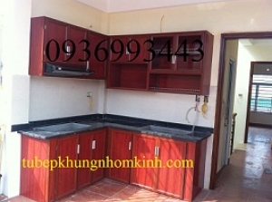 kệ tủ bếp nhôm vân gỗ