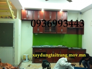 thi cong tu bep nhom van go