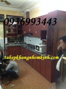 tủ bếp nhôm vân gỗ