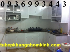 tủ bếp nhôm sơn tĩnh điện