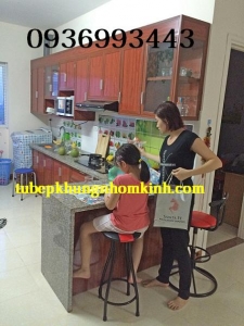 thi công tủ nhôm vân gỗ đẹp
