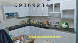 thi công tủ bếp nhôm kính