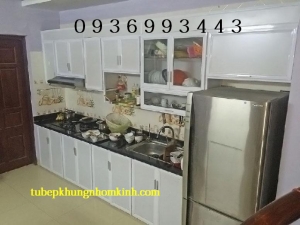 thiet ke tu bep nhom son tinh dien