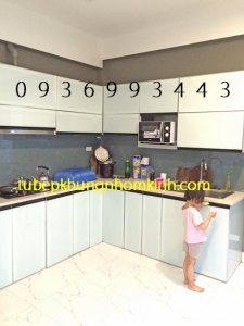 tủ bếp nhôm kính chữ L đẹp