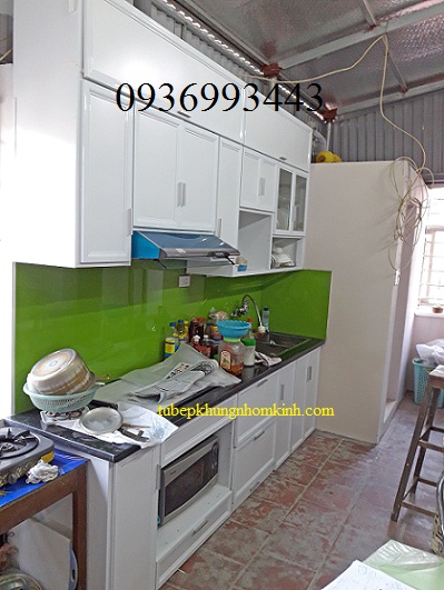mau_tu_bep_nhom_son_tinh_dien_dep